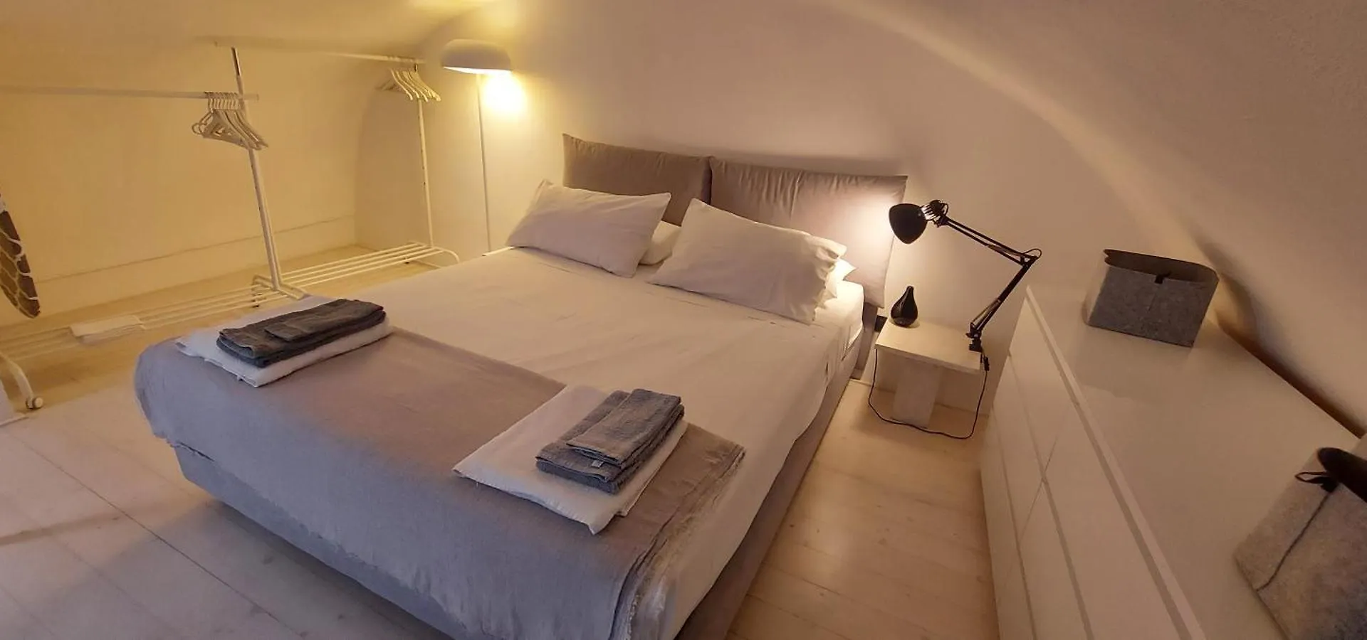 Charming Flat In Centro Apartment Naples