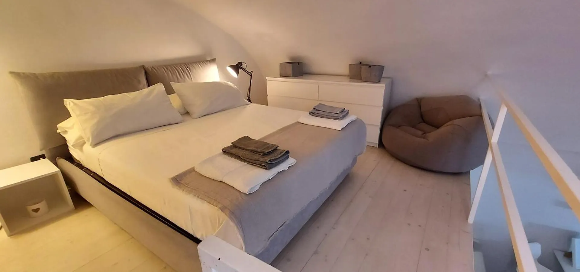 Charming Flat In Centro Apartment Naples